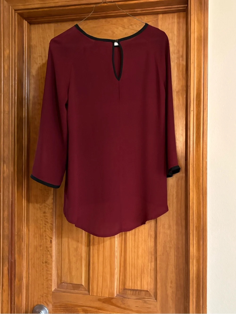 Mossimo Burgundy High-Low Blouse with Black Trim - Picture 7 of 11